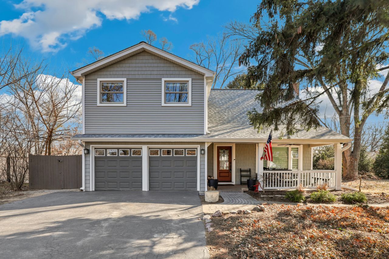 12039 S 74th Avenue, Palos Heights, IL 60463 Main Photo