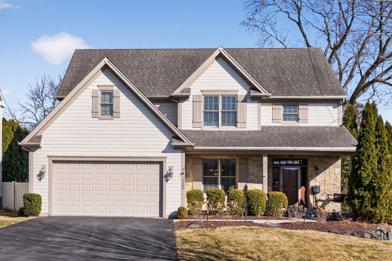 122 N 11th Avenue, Saint Charles, IL 60174 Main Photo