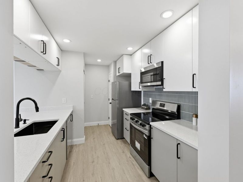 6063 Brice Park Drive, Unit 14F, Canal Winchester, OH 43110 Photo 7