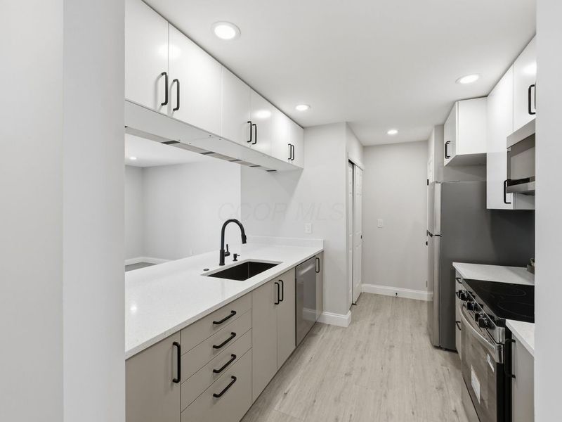 6063 Brice Park Drive, Unit 14F, Canal Winchester, OH 43110 Photo 8