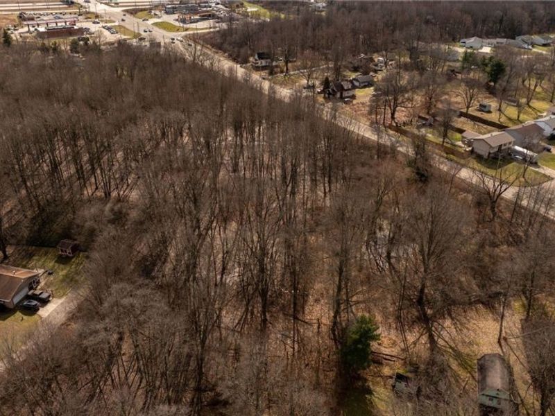 000 Salt Springs Road, Girard, OH 44420 Photo 5