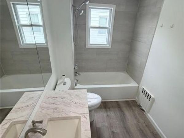 18 Colling Avenue, ROCHELLE PARK, NJ 07662