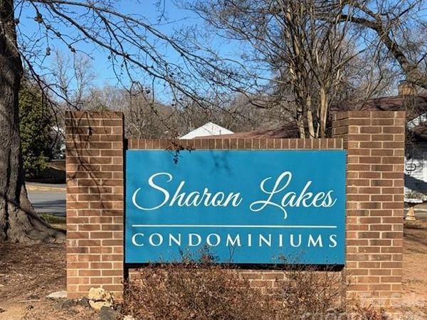 1903 Beechtree Court , Charlotte, NC 28210