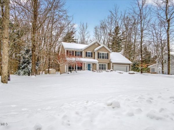 4 Glenburnie Drive, Gansevoort, NY 12831