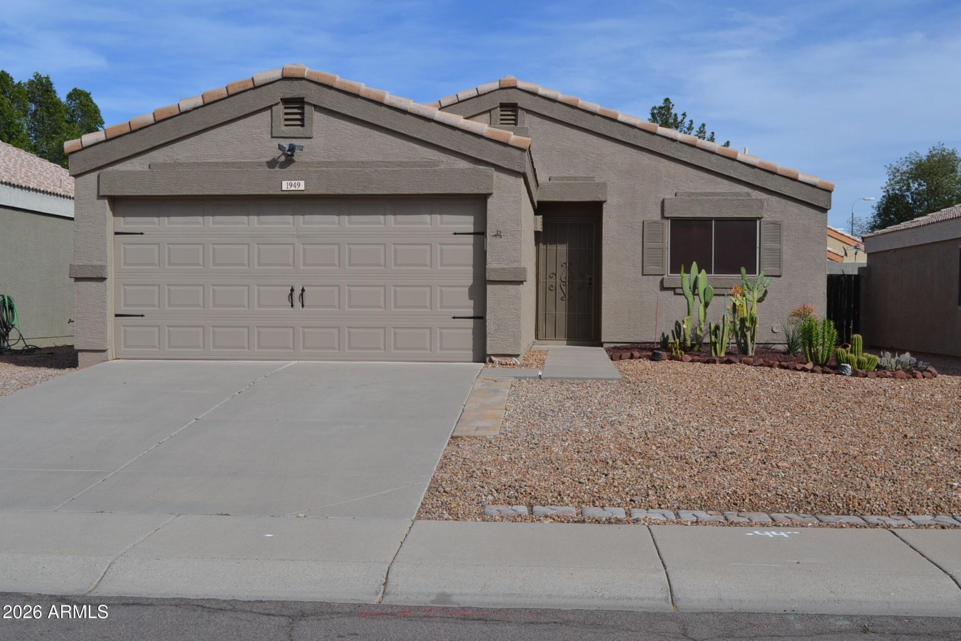 1949 S Silver Drive, Apache Junction, AZ 85120 Main Photo