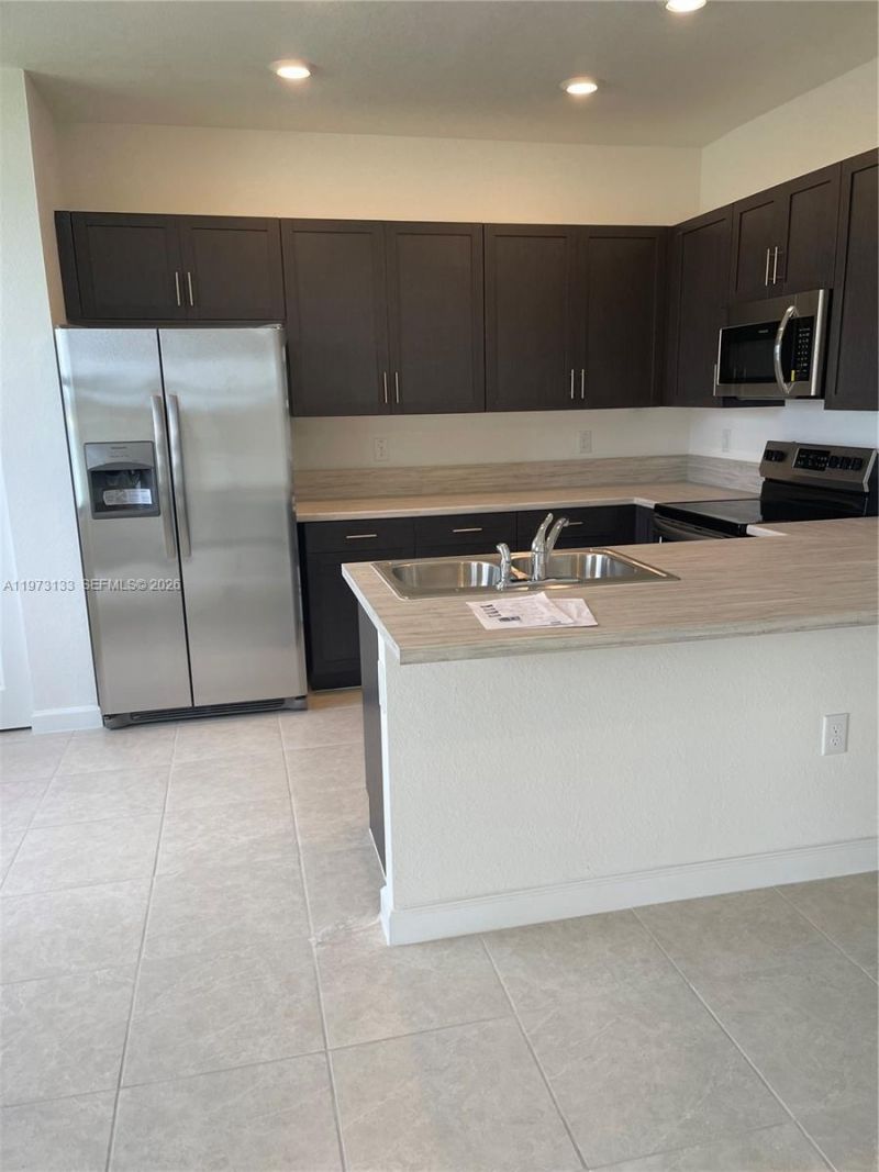 20564 NE 5th Pl, Miami, FL 33179 Photo