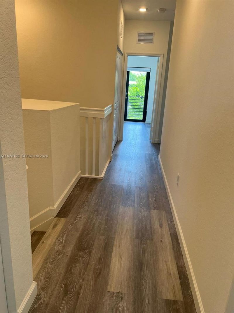 20564 NE 5th Pl, Miami, FL 33179 Photo