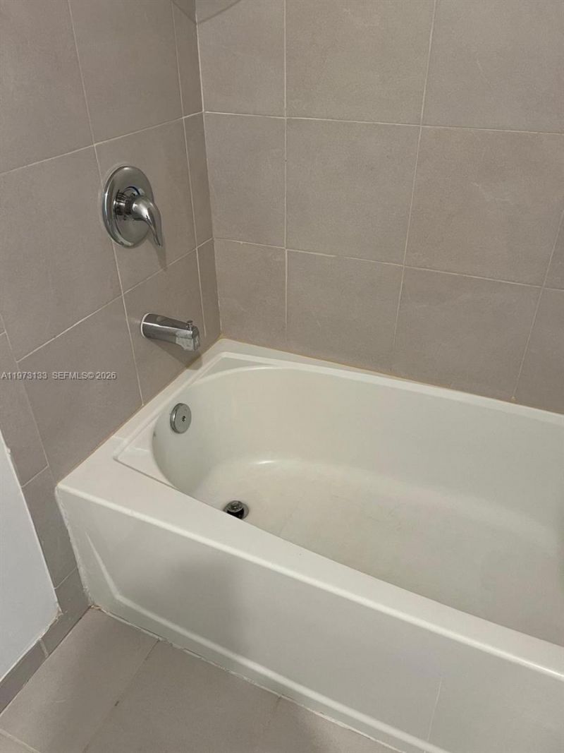 20564 NE 5th Pl, Miami, FL 33179 Photo
