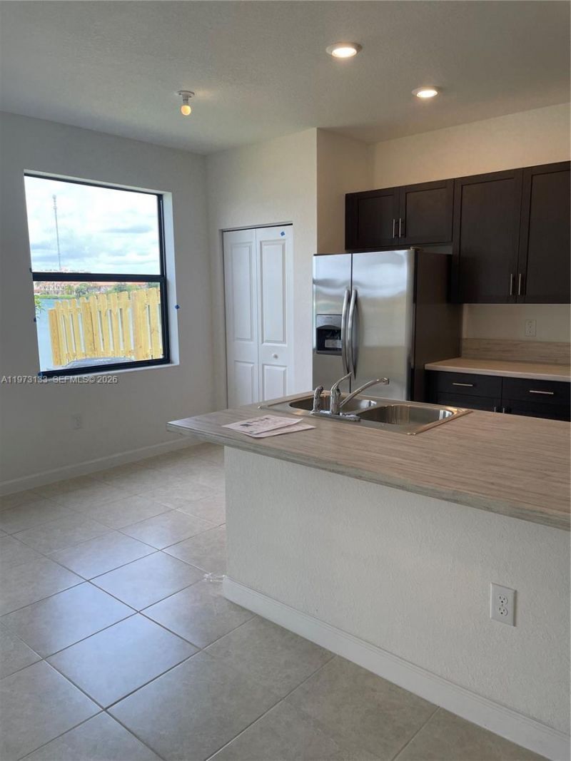20564 NE 5th Pl, Miami, FL 33179 Photo