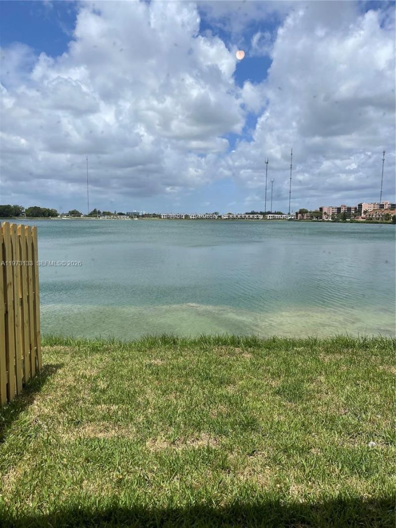 20564 NE 5th Pl, Miami, FL 33179 Photo