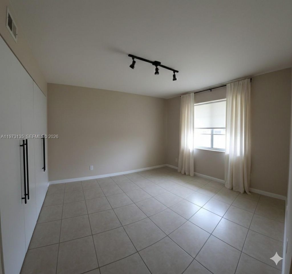 7680 NW 18th St, Unit 101, Margate, FL 33063 Photo