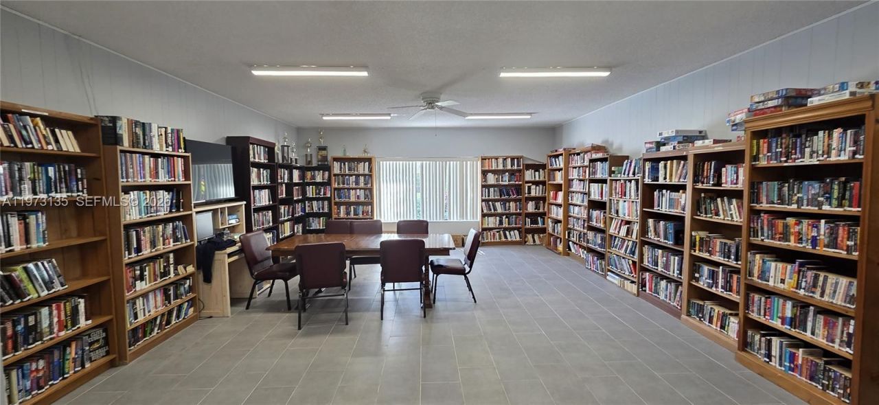 7680 NW 18th St, Unit 101, Margate, FL 33063 Photo