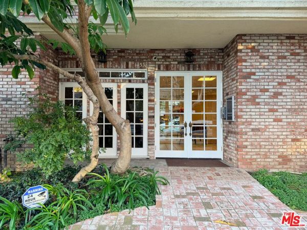 14538 Benefit Street, Unit 204, Sherman Oaks, CA 91403