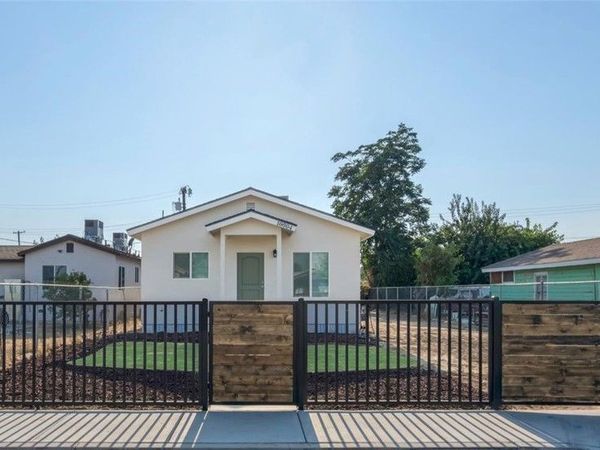 10004 Elmco Avenue, Lamont, CA 93241