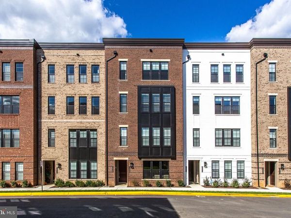 7510 SAWYER FARM WAY, MCLEAN, VA 22102