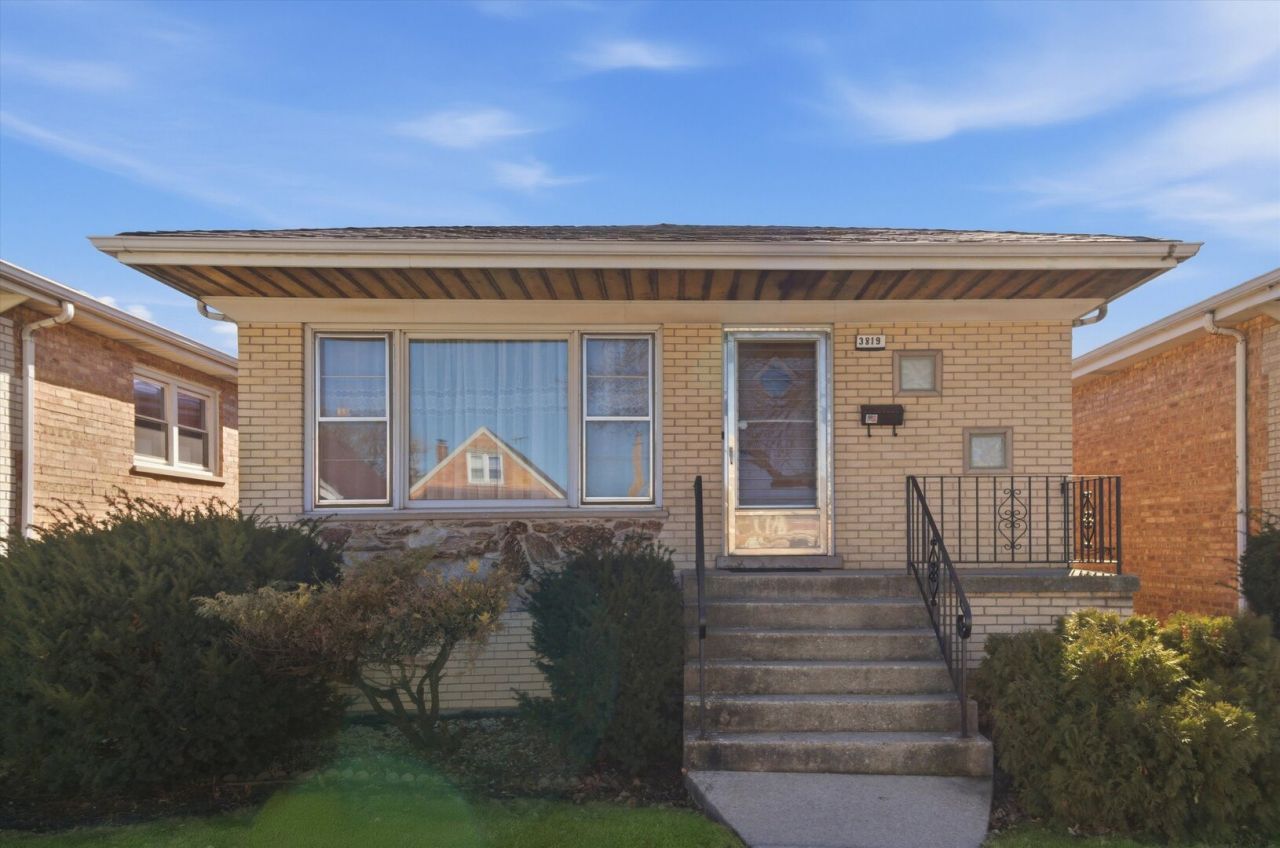 3819 W 66th Place, Chicago, IL 60629 Main Photo