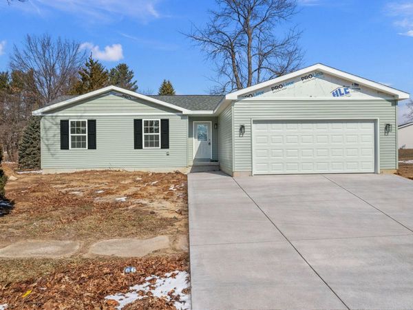 522 Oxford Road, Kingsford Heights, IN 46346