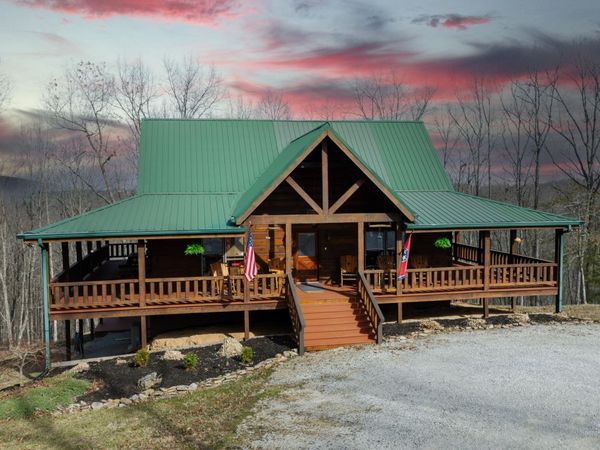 336 John J Smith Rd, Oneida, TN 37841