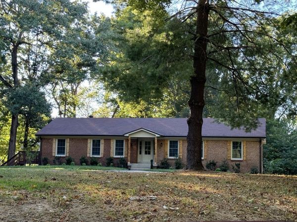 720 Vaughan Rd , Clarksville, TN 37043