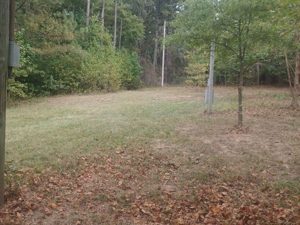 567 Rawls Rd , Paris, TN 38242