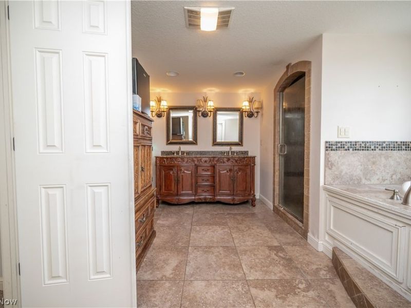 3555 W South Range Road, Columbiana, OH 44408 Photo 25