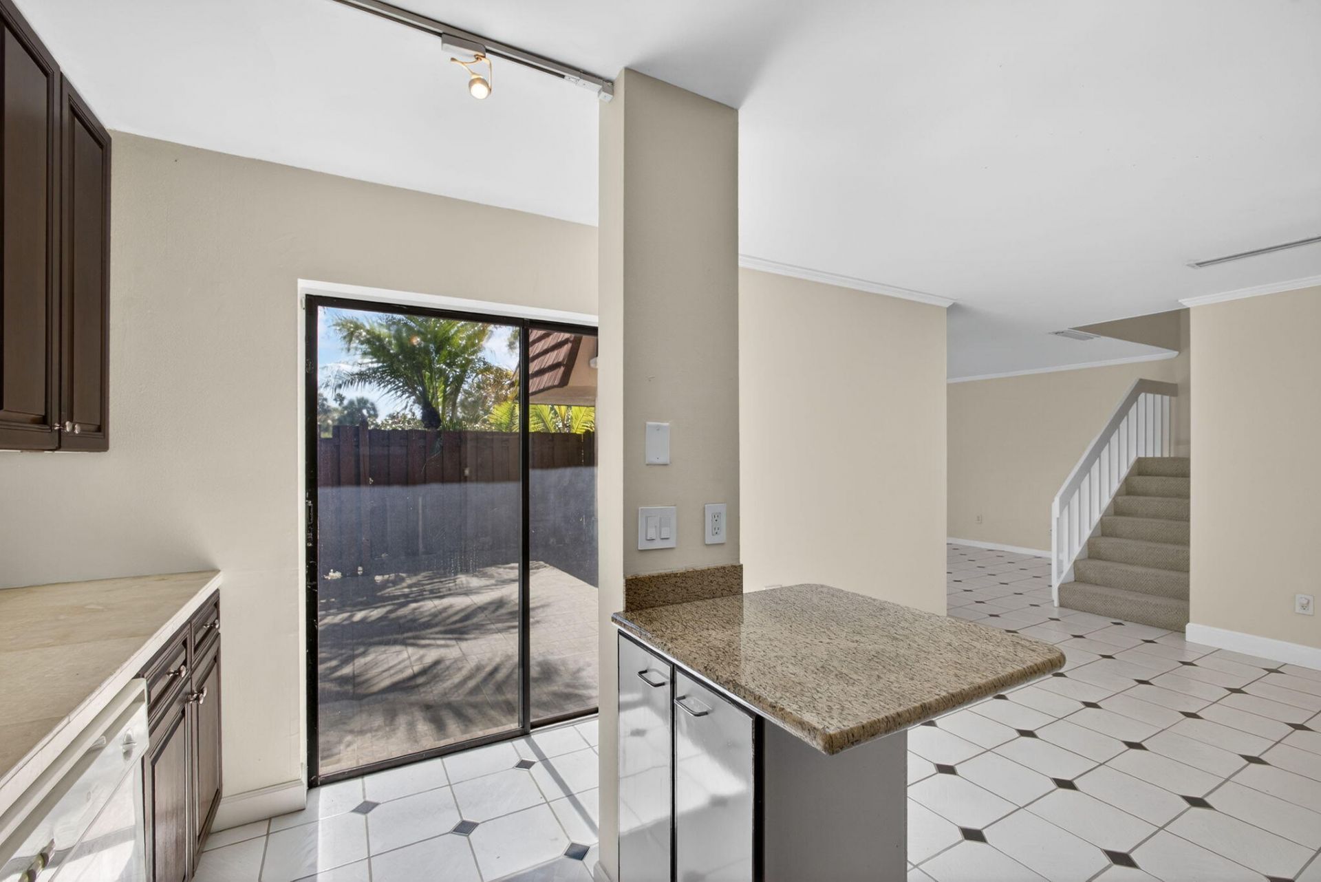825 Center Street, Unit 9a, Jupiter, FL 33458 Photo