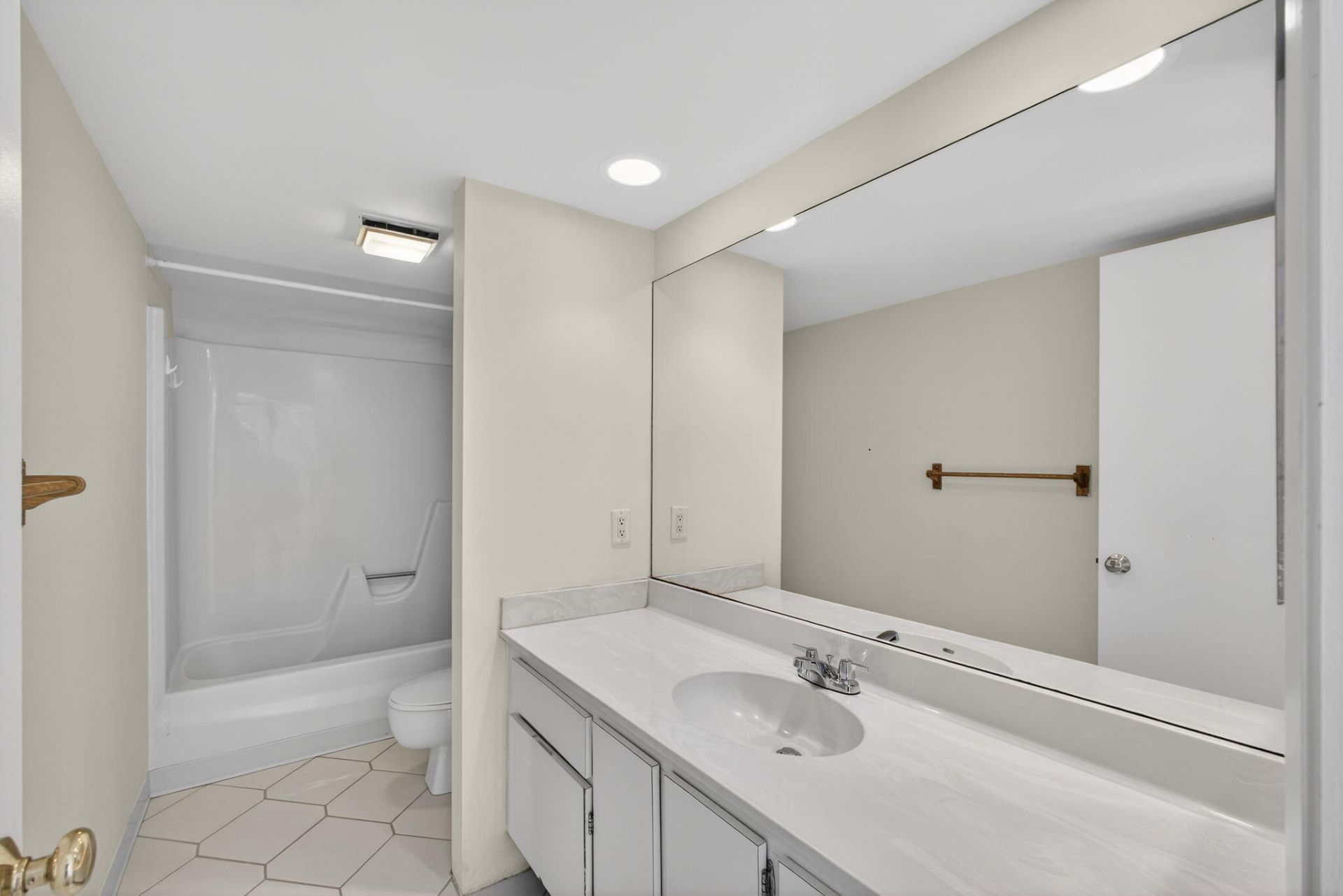 825 Center Street, Unit 9a, Jupiter, FL 33458 Photo