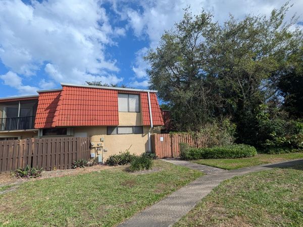 22970 Oxford Place, Unit D, Boca Raton, FL 33433