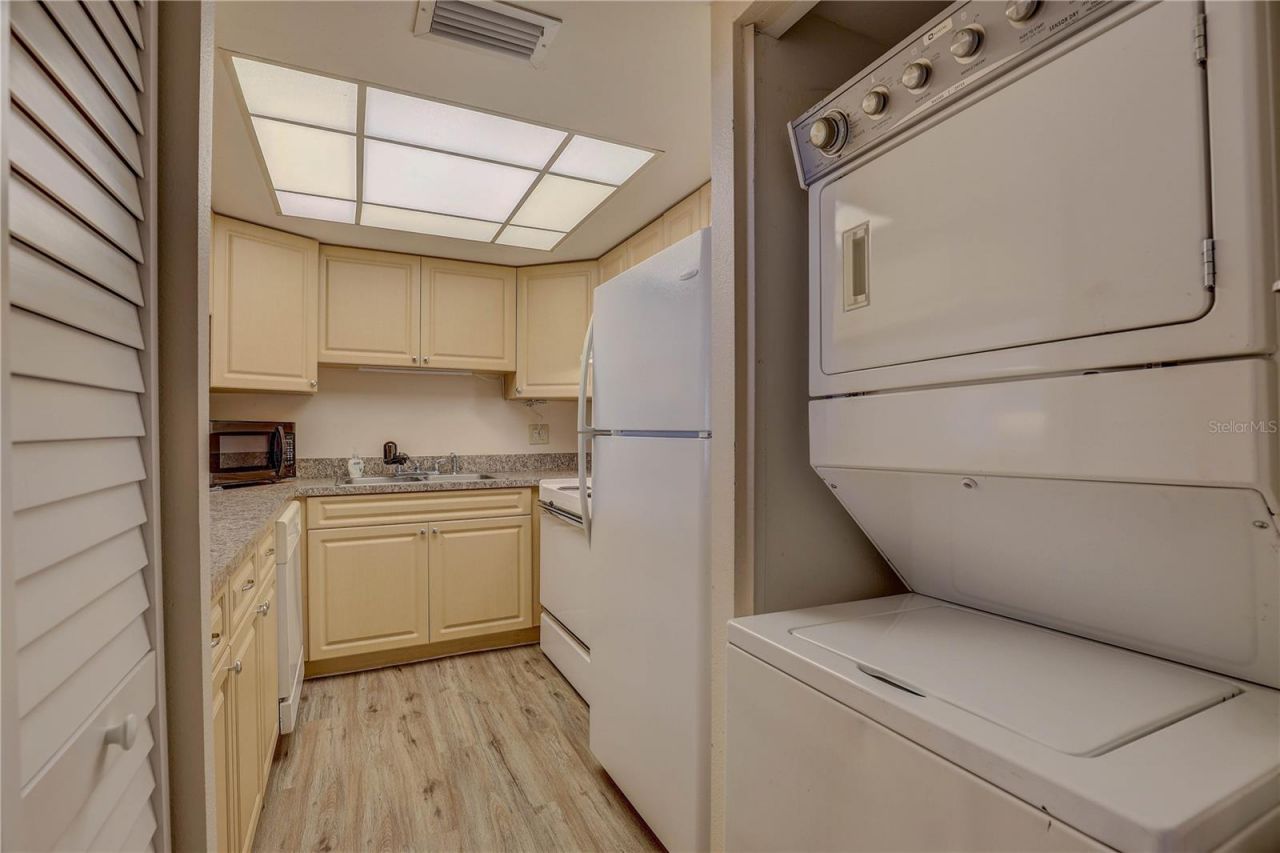 2400 Winding Creek Boulevard, Unit 26-203, Clearwater, FL 33761 Photo