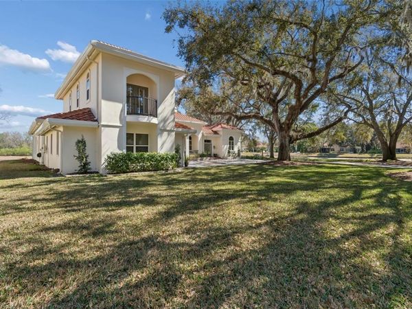 5212 GOLF LINKS BOULEVARD, ZEPHYRHILLS, FL 33541