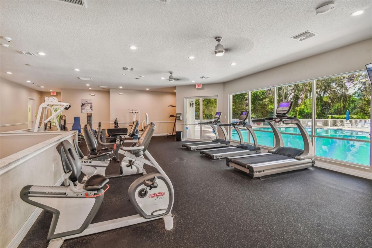 5212 Golf Links Boulevard, Zephyrhills, FL 33541 Photo