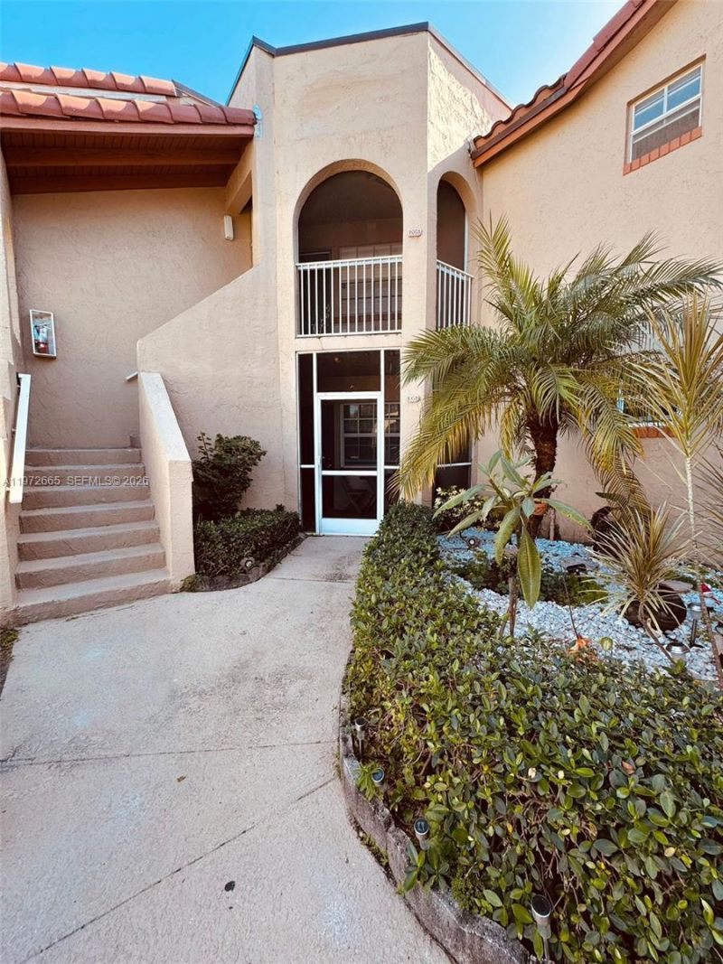 365 SW 86th Ave, Unit 205, Pembroke Pines, FL 33025 Photo