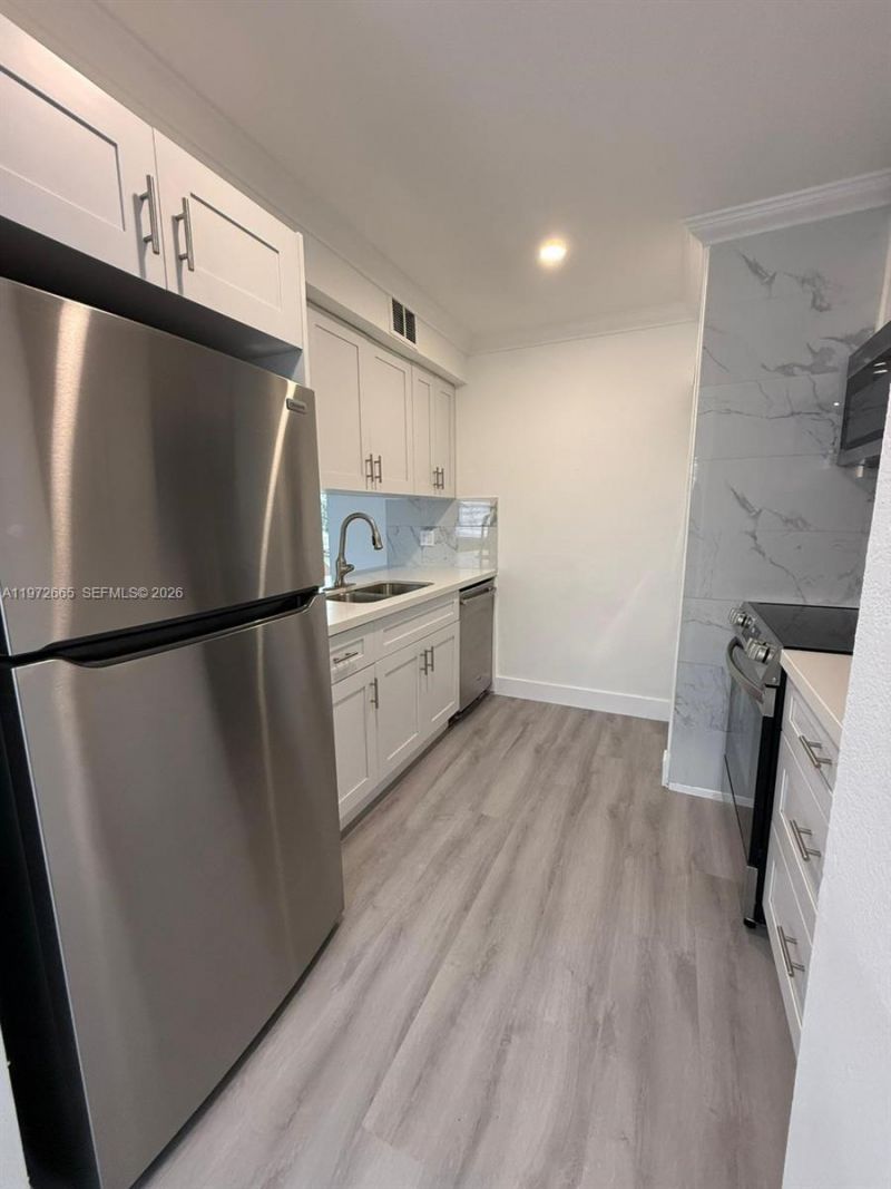 365 SW 86th Ave, Unit 205, Pembroke Pines, FL 33025 Photo