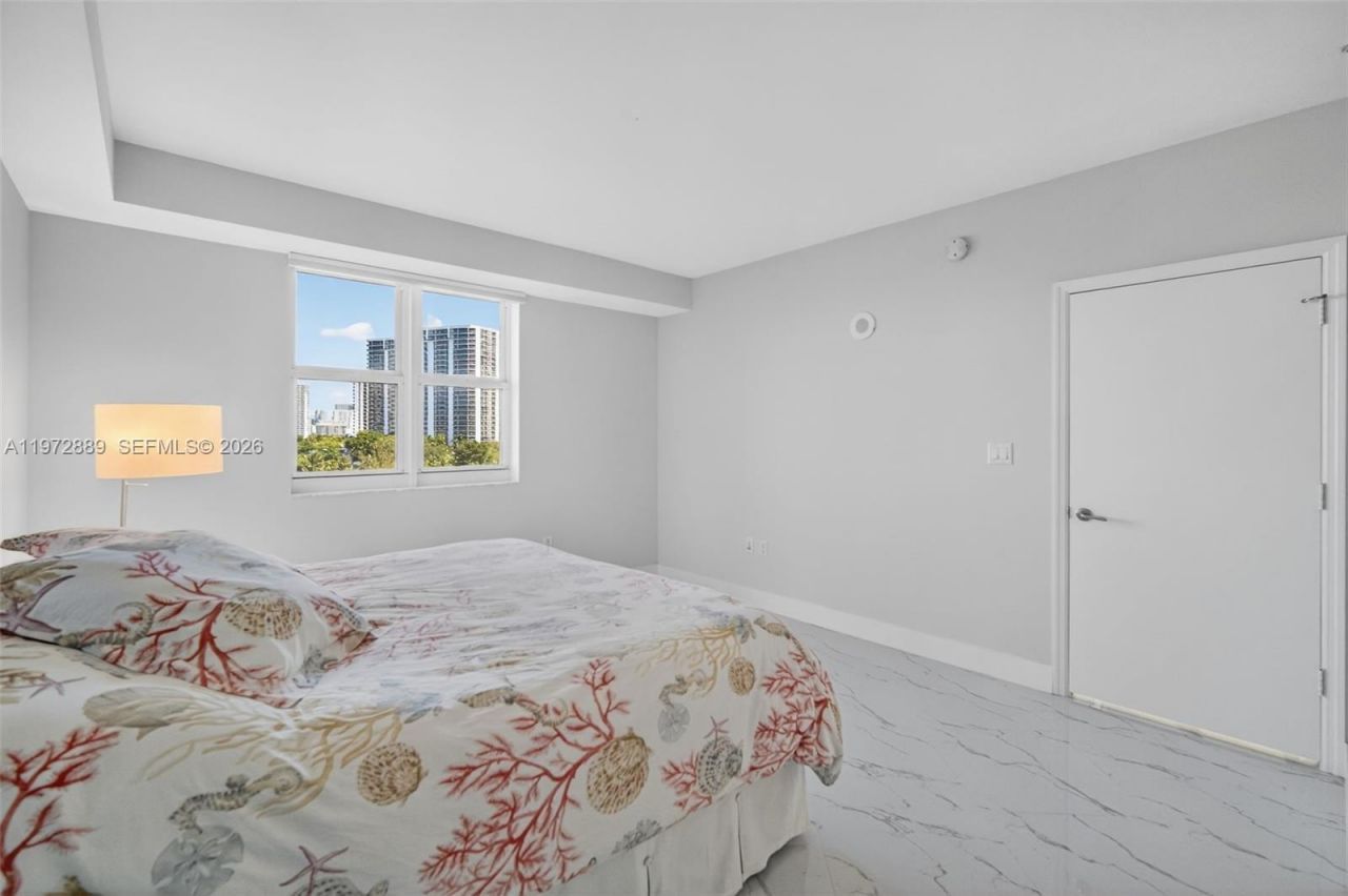 20000 E Country Club Dr, Unit 714, Aventura, FL 33180 Photo
