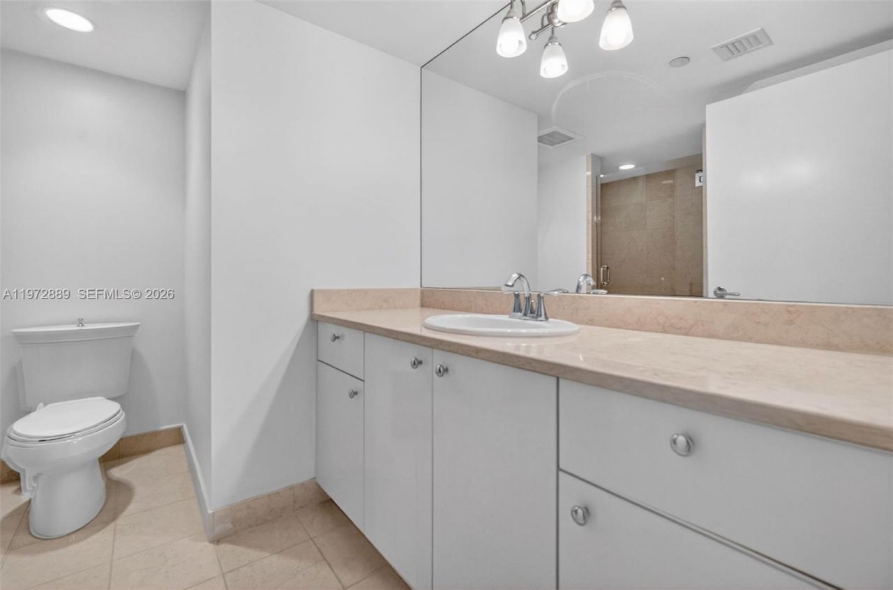 20000 E Country Club Dr, Unit 714, Aventura, FL 33180 Photo