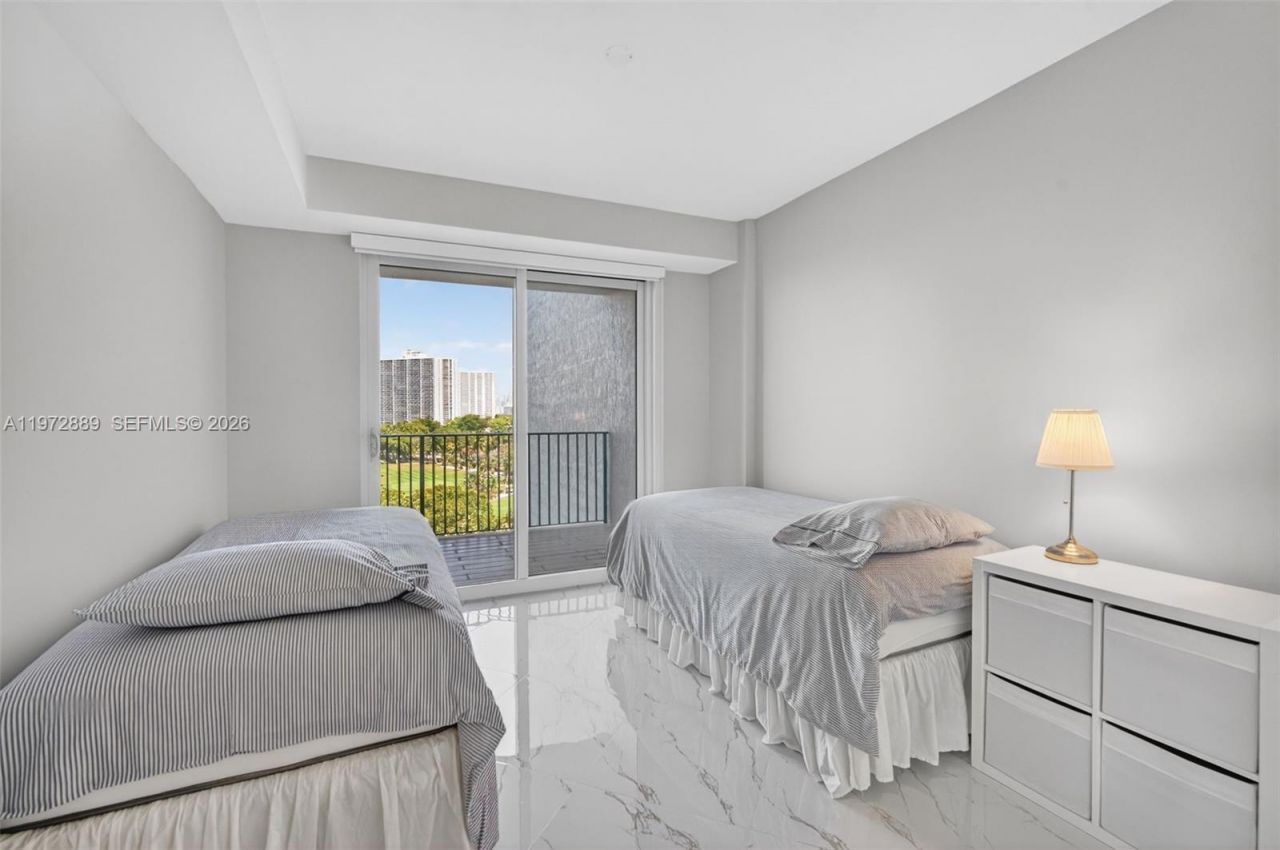 20000 E Country Club Dr, Unit 714, Aventura, FL 33180 Photo