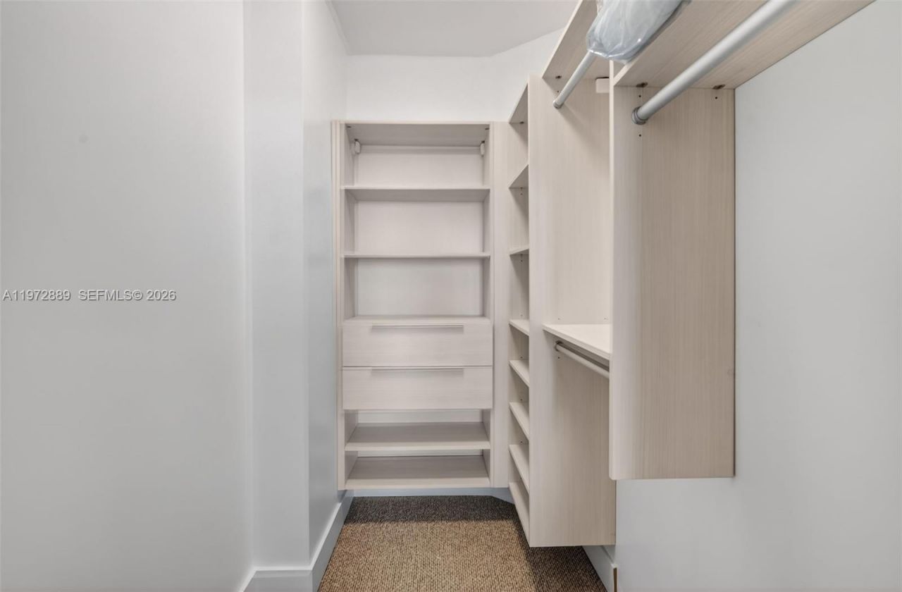 20000 E Country Club Dr, Unit 714, Aventura, FL 33180 Photo