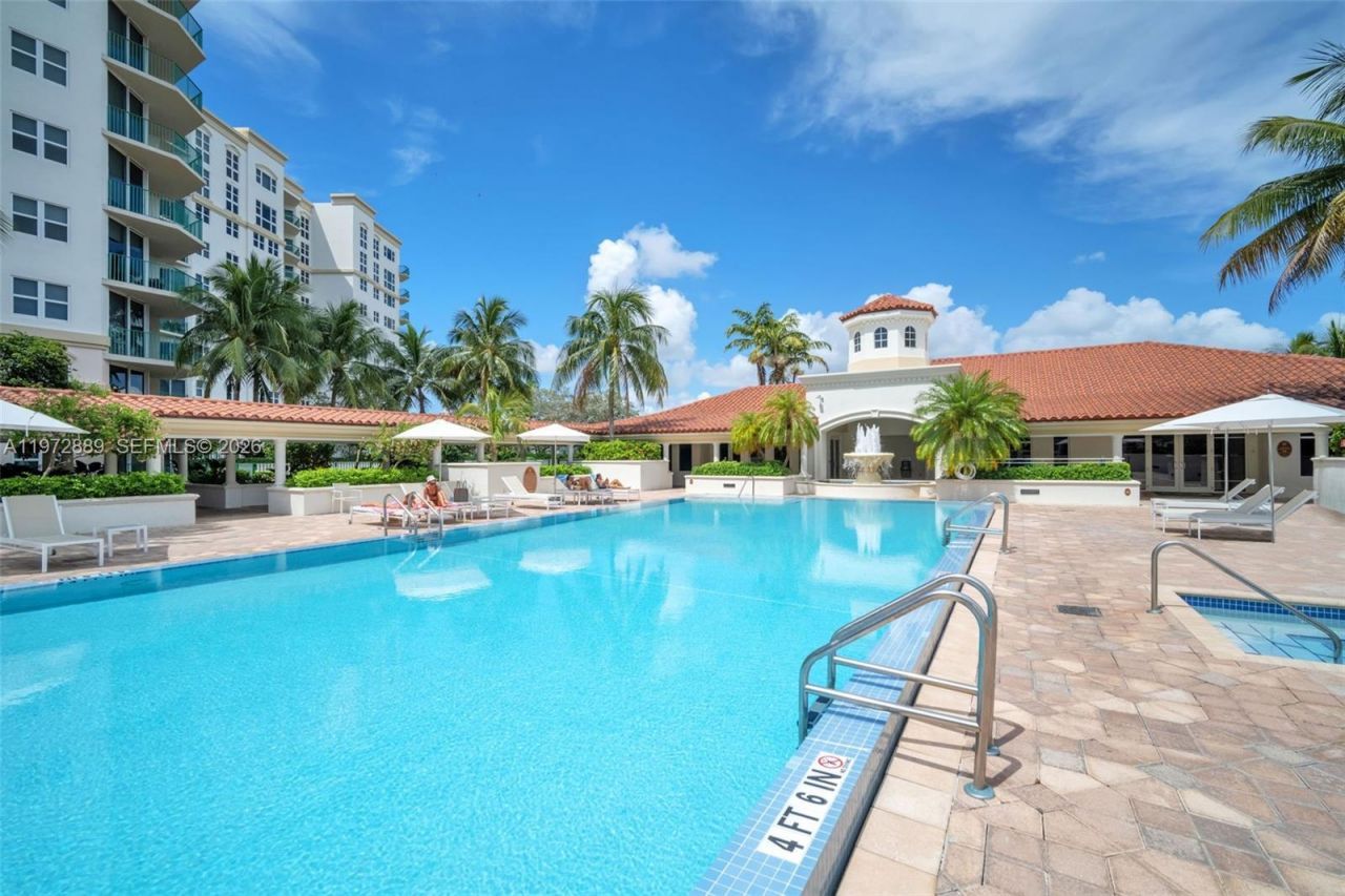 20000 E Country Club Dr, Unit 714, Aventura, FL 33180 Photo