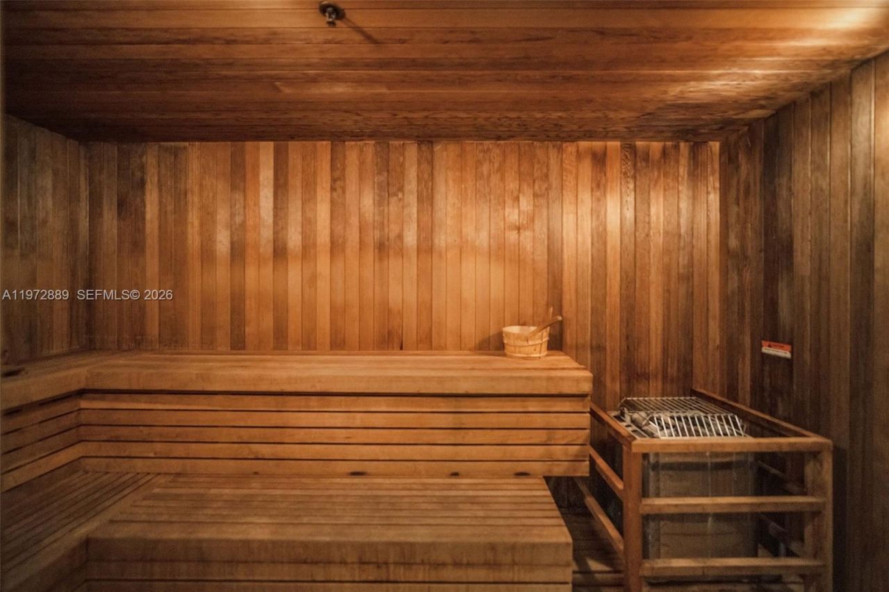 20000 E Country Club Dr, Unit 714, Aventura, FL 33180 Photo