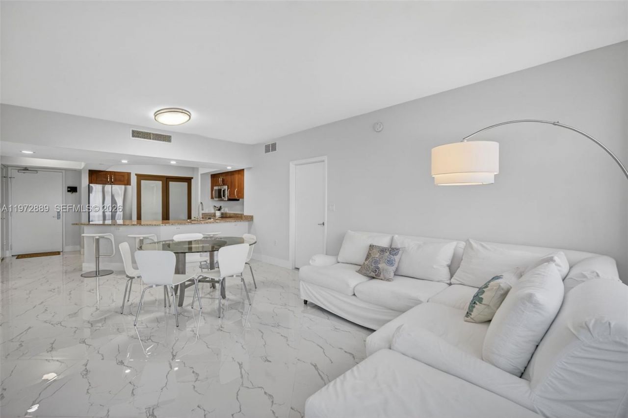 20000 E Country Club Dr, Unit 714, Aventura, FL 33180 Photo