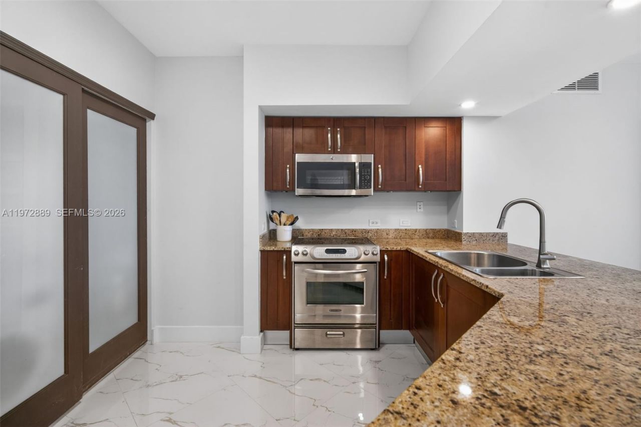 20000 E Country Club Dr, Unit 714, Aventura, FL 33180 Photo