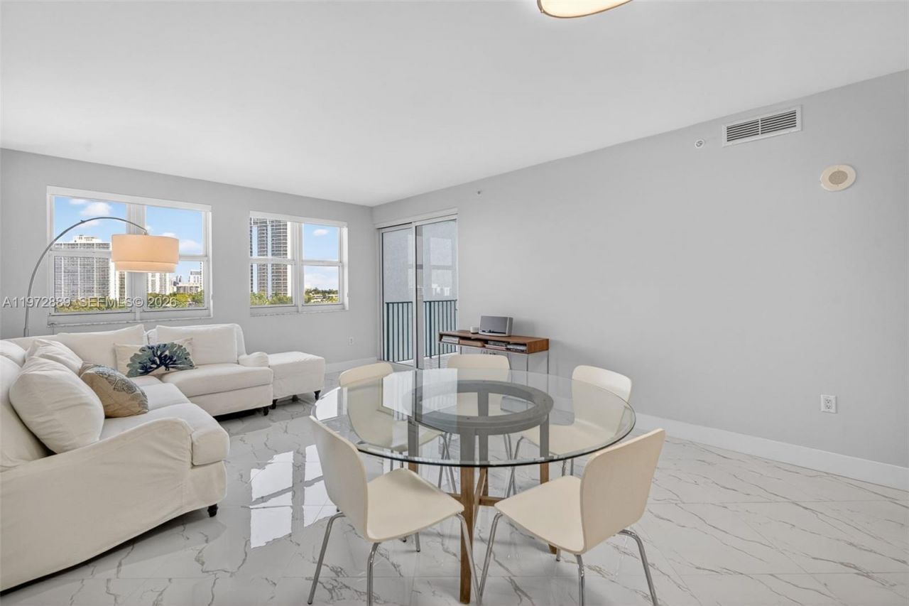 20000 E Country Club Dr, Unit 714, Aventura, FL 33180 Photo