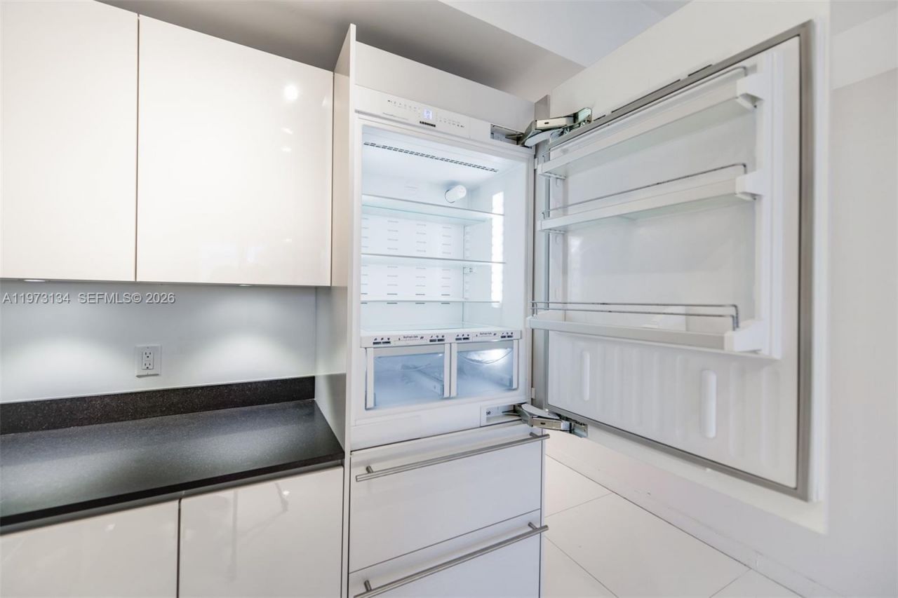 1010 Brickell Ave, Unit 3010, Miami, FL 33131 Photo