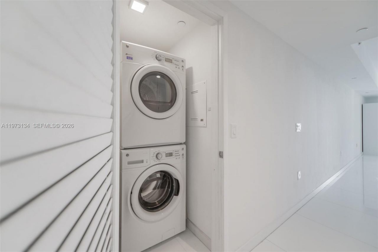 1010 Brickell Ave, Unit 3010, Miami, FL 33131 Photo