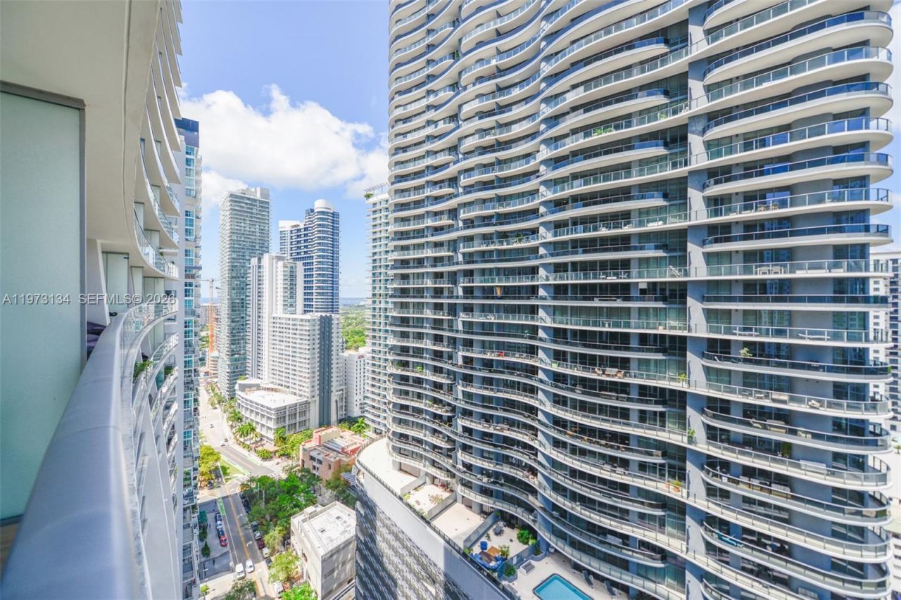 1010 Brickell Ave, Unit 3010, Miami, FL 33131 Photo