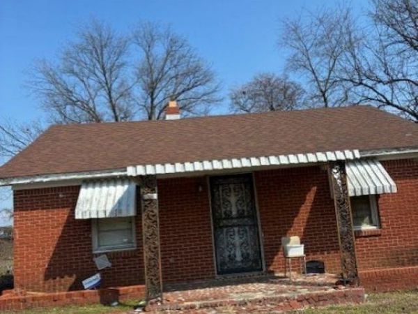 1806 BLAIR HUNT DR, Memphis, TN 38109