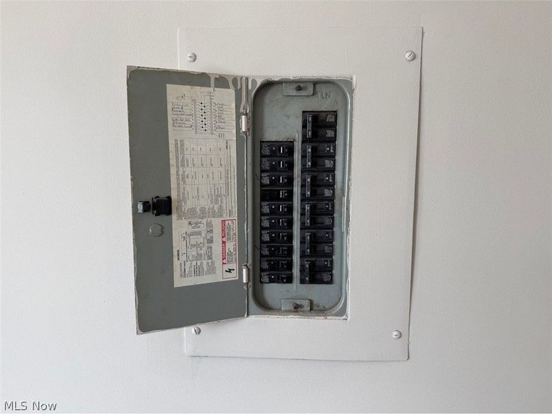 34114 Lake Shore Boulevard, Lakeline, OH 44095 Photo 17