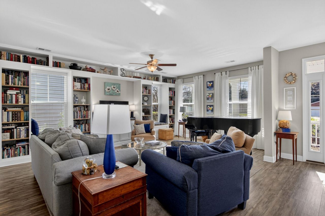 5104 W Dolphin Street Photo 8