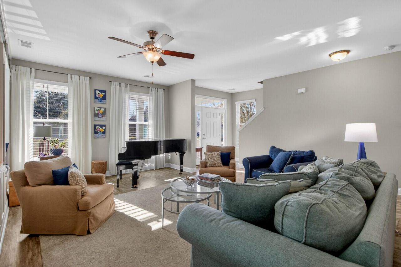 5104 W Dolphin Street Photo 9