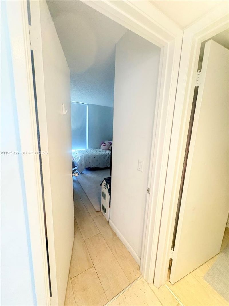 3300 NE 191st St, Unit 1911, Aventura, FL 33180 Photo